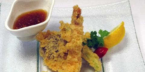 Tempura med tradisjonell japansk dip