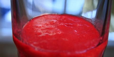 Smoothie med jordbær og bringebær