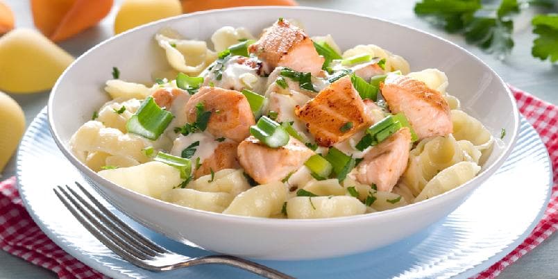 Conchiglie med ørret i sitronsaus