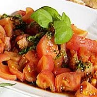 Tomates a la Corobessa con pesto