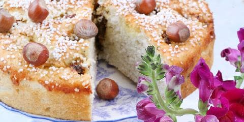 Glutenfri kake med nøtter og rosiner