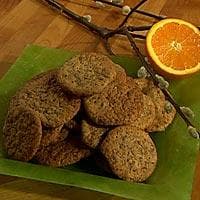 Påskekjeks med nøtter, appelsin og sjokolade