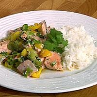 Laks med lime og koriander i wok