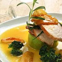 Helstekt svinefilet med epler