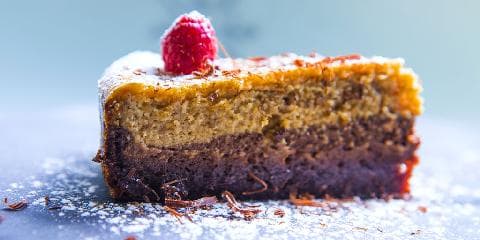 Ostekake med brownie, peanøtt og sjokolade