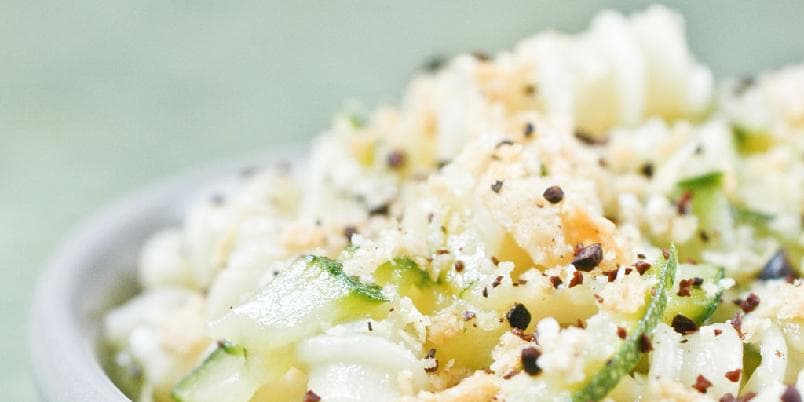Pasta med squash og kakaonibs