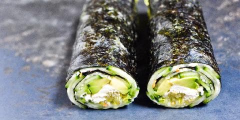 Raske agurk- og avocado nori-ruller