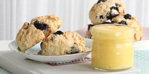 Myke scones med blåbær