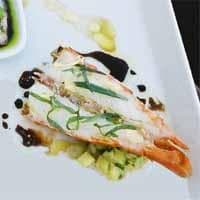 Grillet sjøkrepshale med aspargessalat og balsamicovinaigrette