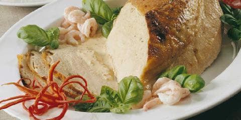 Laksefarsert kalkunfilet med reke- og chilisaus