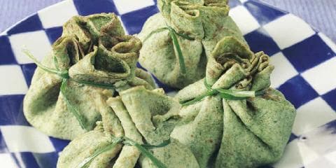 Grønne pannekaker med wokkede grønnsaker