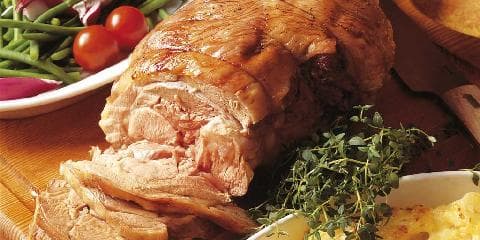 Lammestek fylt med fetaost og tomater