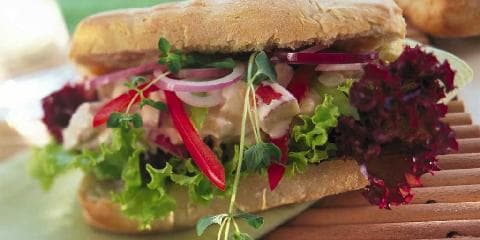 Ciabatta med chilikyllingsalat