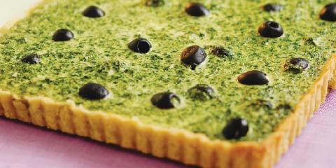 Spinat- og olivenpai