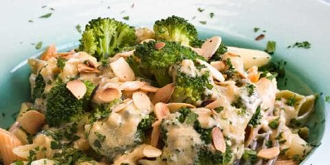 Penne med blåmuggost og brokkoli