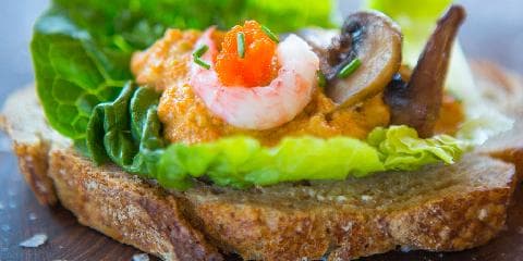 Avokadokrem med rogn og reker