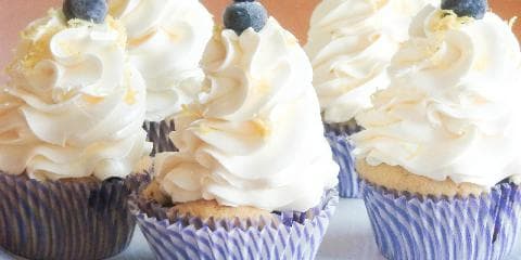 Blåbærmuffins med sitron-/marengssmørkrem