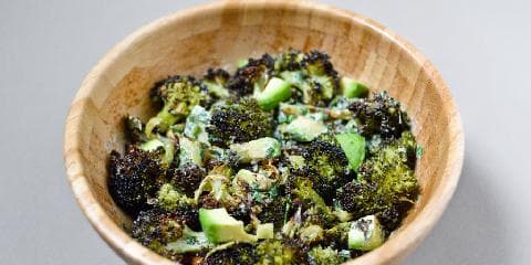 Stekt brokkoli og avocadosalat