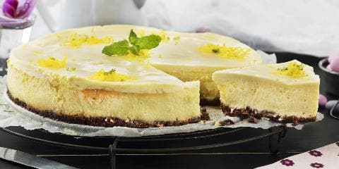 Ostekake med sitron og rømme