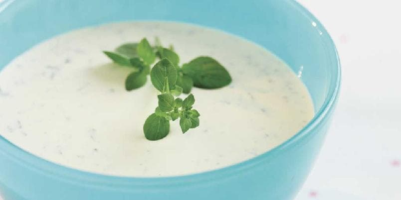 Rømme- og urtedressing