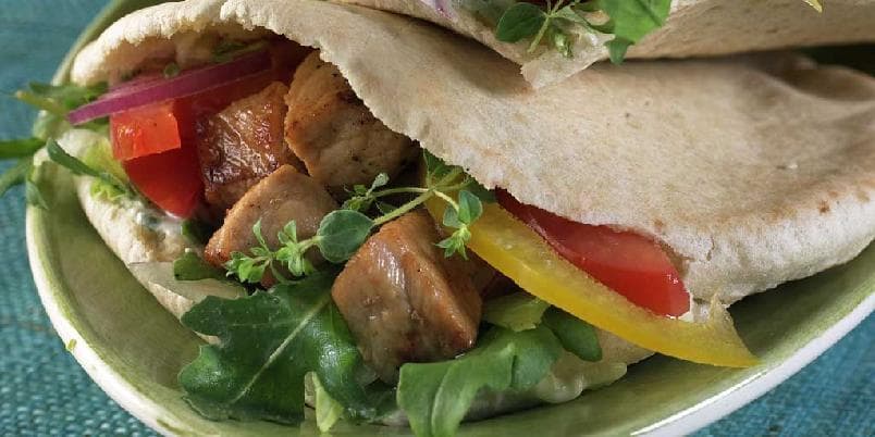 Souvlaki i pitabrød
