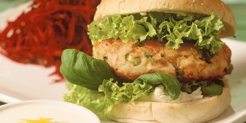 Lakseburger med spirer