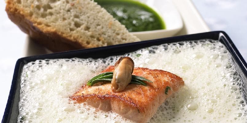 Suppe på laks og blåskjell