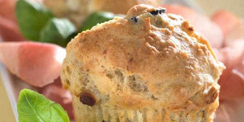 Muffins med feta og oliven