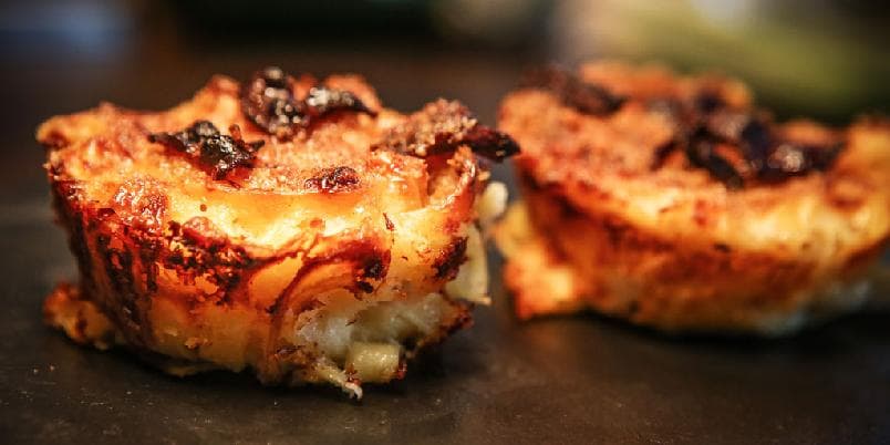 Mac 'n cheese muffin